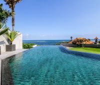 Villa The Beach Villa Cemagi, Piscina infinita